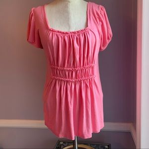 3/$12 Coral colored puff sleeve top with front and back gathered ruching